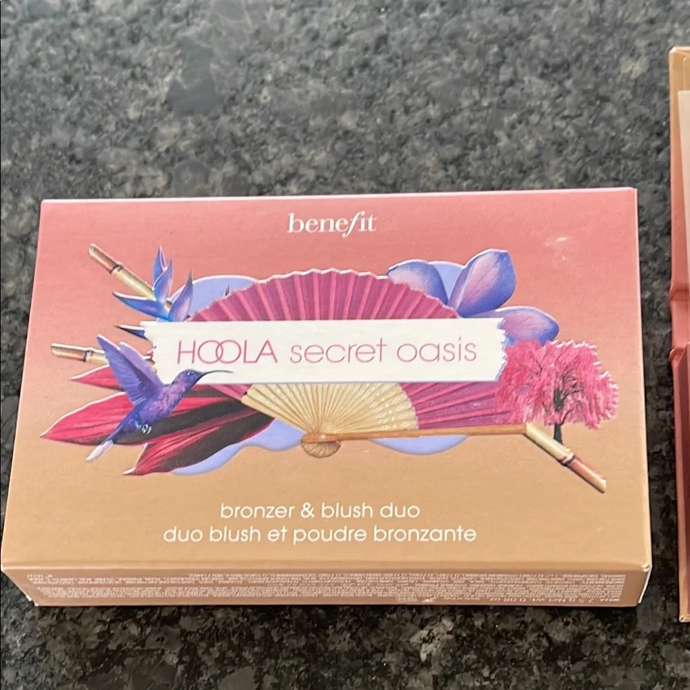 Benefit Cosmetics Hoola Secret Oasis with Hoola Lite bronzer & Willa blush duo